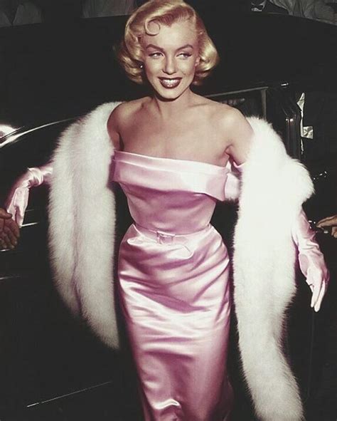 old Hollywood outfits Marilyn Monroe